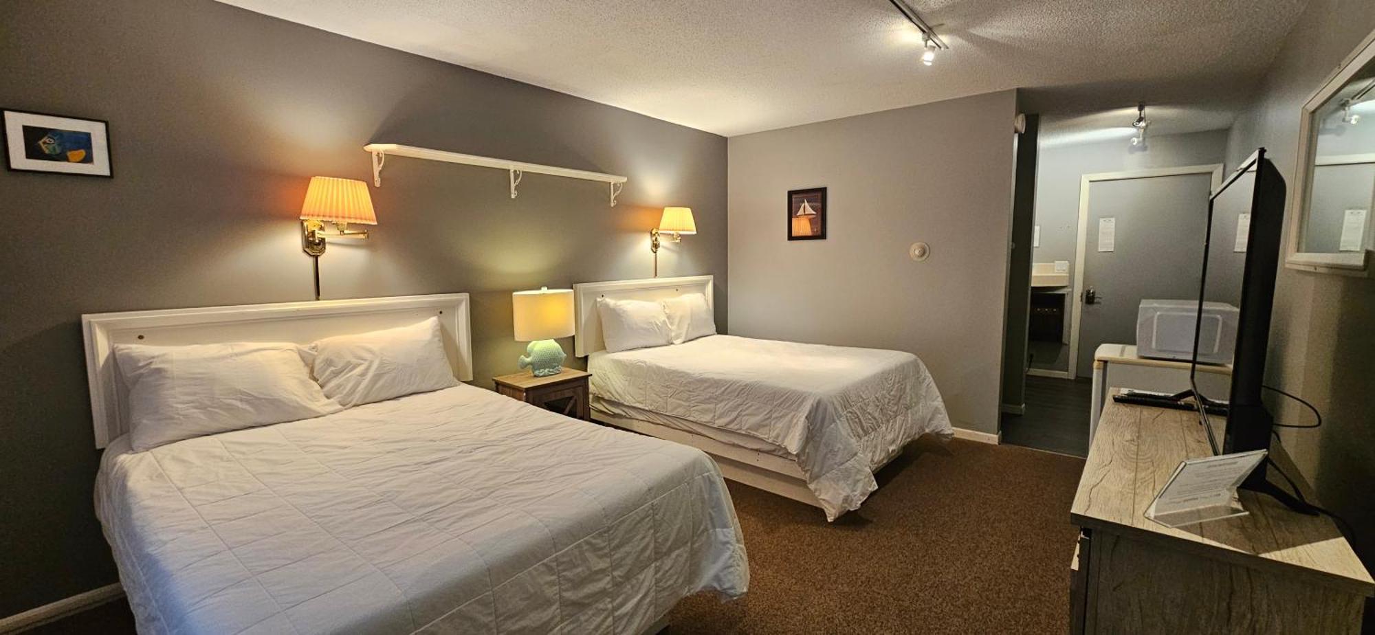 Chequamegon Lake Superior Lodge Бейфийлд Екстериор снимка