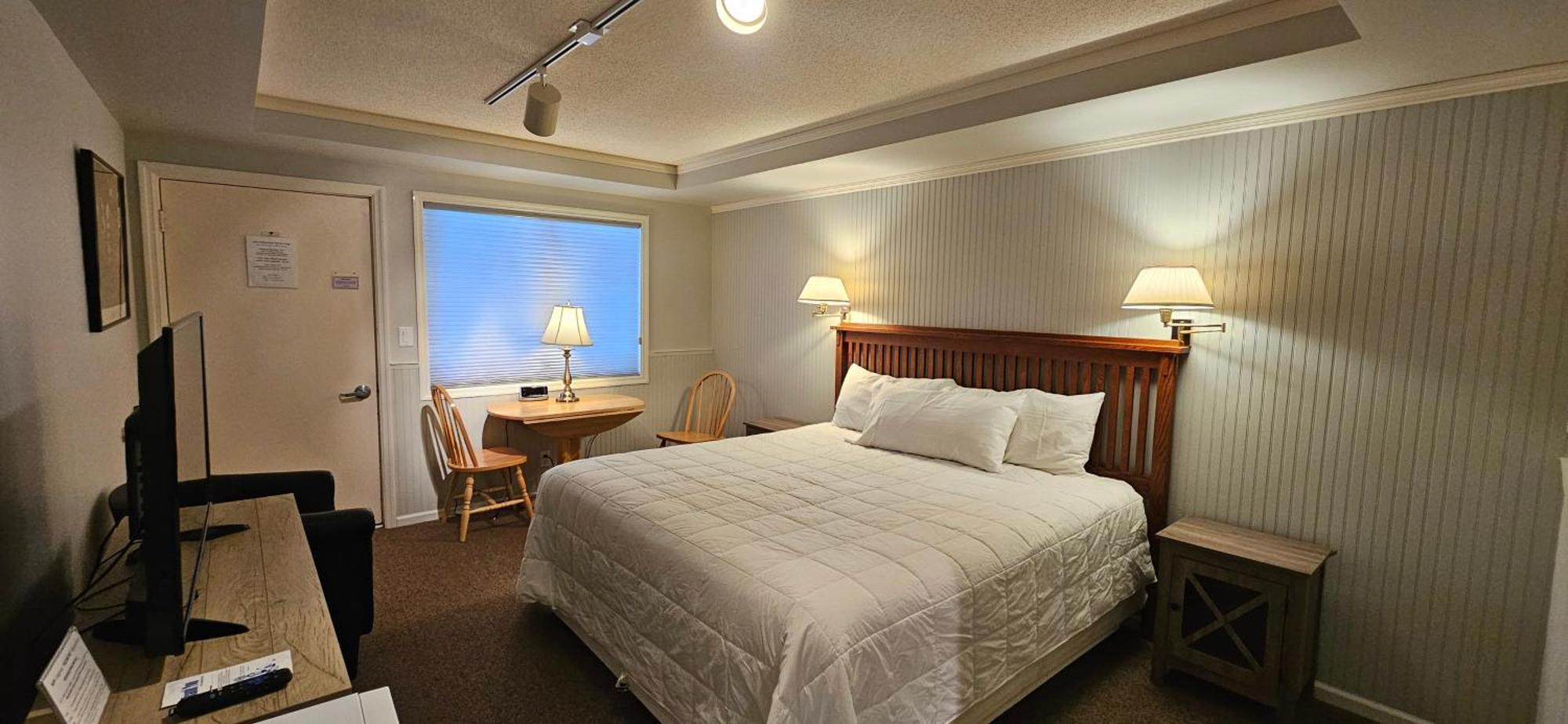 Chequamegon Lake Superior Lodge Бейфийлд Екстериор снимка
