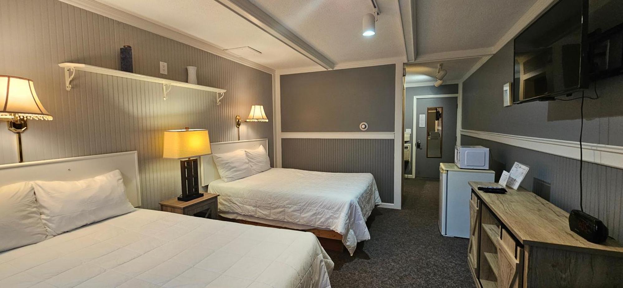 Chequamegon Lake Superior Lodge Бейфийлд Екстериор снимка